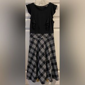 Yathon Womens Small Black And Gingham Sun Dress